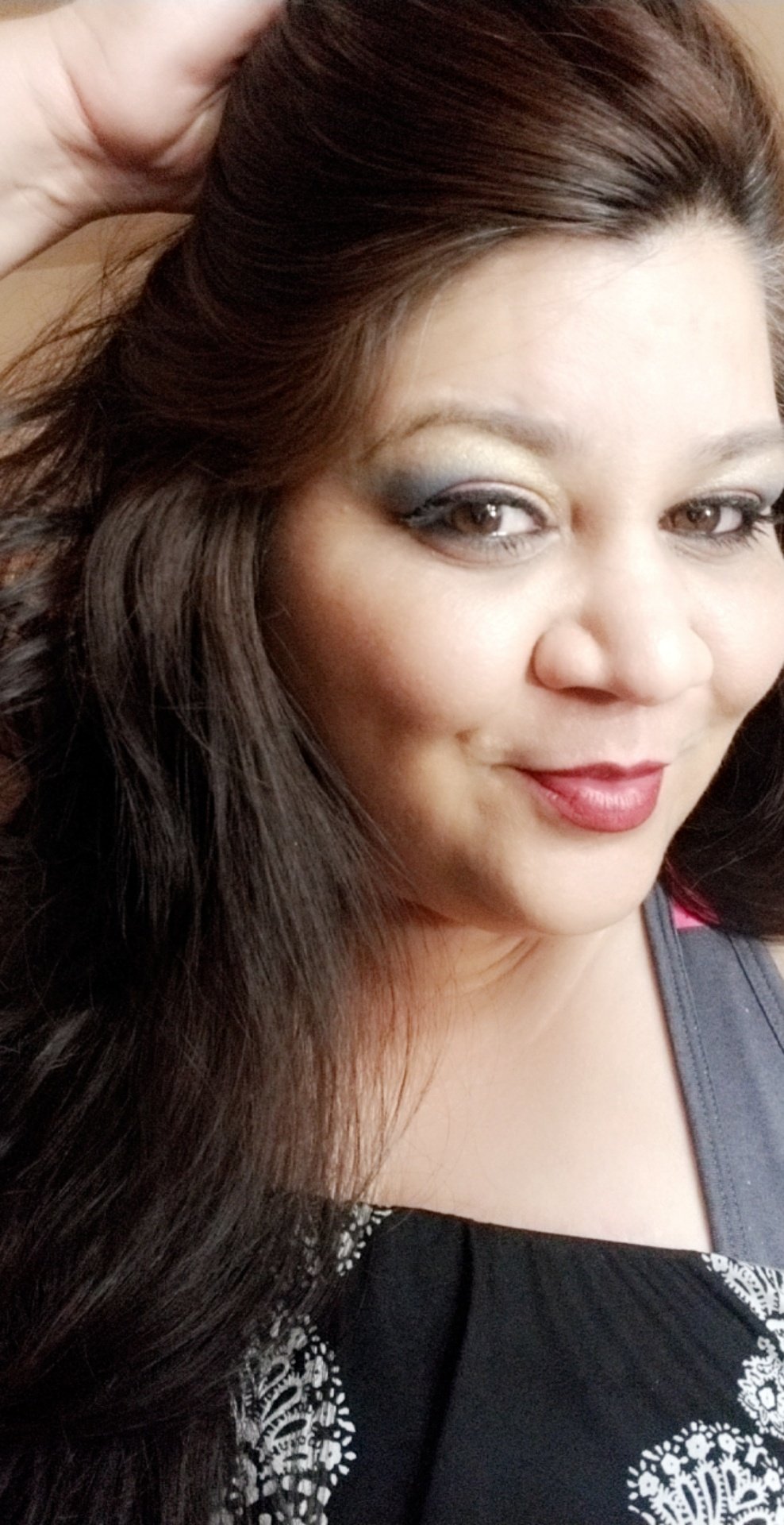 MakeupLuv528's profile picture. 