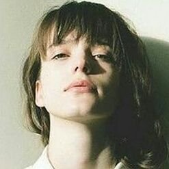 Avin45004523's profile picture. jangan pernah berharap hidup menjadi sempurna, tapi berharaplah menjadi menyenangkan💯