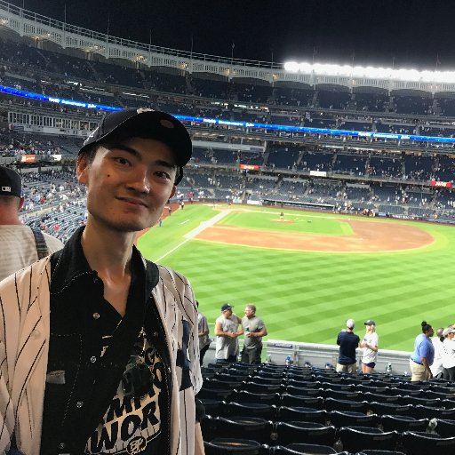 Love Yankees, Go Yankees.  
P.H.D student in CUNY,  majoring speech sciences. Occasionally thinking about acoustics.