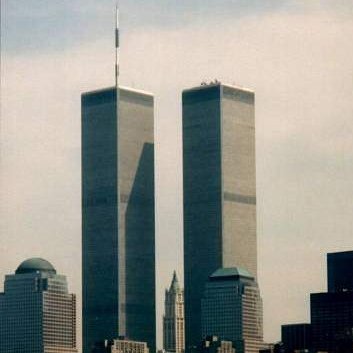 🇺🇸Manhattan                                         Watch out for the spooks.