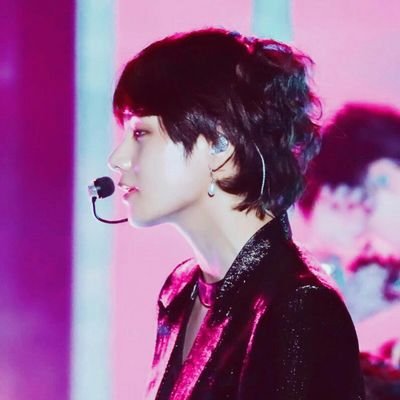 방탄소년단 ♡ @BTS_twt . I Purple You 💜 . Taehyung Pics 🐯