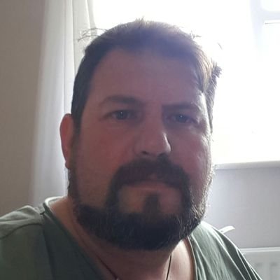 Datweetster's profile picture. 