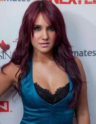 Cuidado! Una asesina anda suelta.Este es un perfil hecho por fans para divulgar Dulce Maria en MA3 y en su carrera en generaL.