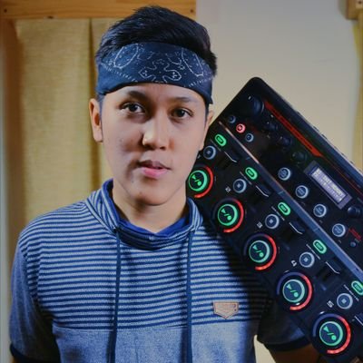 Art Teacher, Beatboxer, Swimmer ▲
For Job: +6282132488600▲7x Beatbox Champion & 4x Swim Champion▲Owner of Medan Swimming Courses
-
NEW VIDEO on Youtube⤵