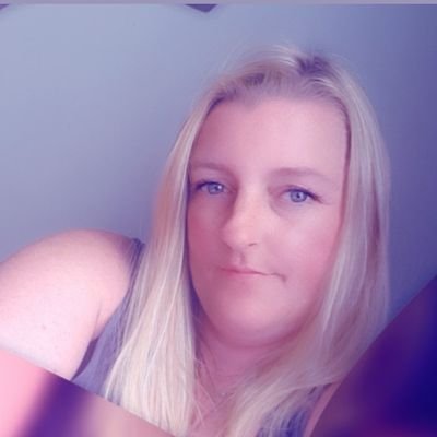 claremc32's profile picture. single