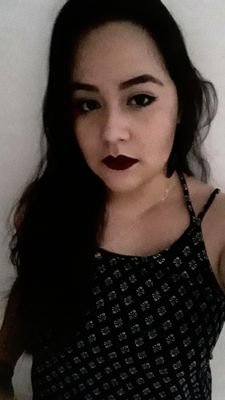 Me dá calor que eu sou hipotermia,
Eu sou Alasca, você já sabia ❄🍃
📚♉🐶🍕🍻
