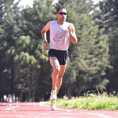 Doble finalista Olímpico en 5000mts. medallista en panamericanos y centroamericanos. Atleta:Nike,Garmin. PB 13:09 27:28