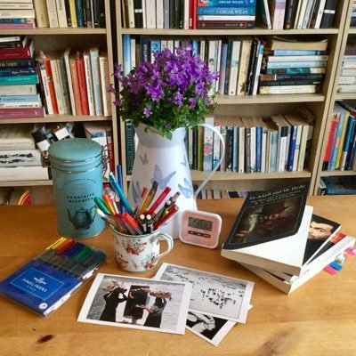 Private English tutor based in Glastonbury, Somerset Primary•GCSE•A level tuition and creative writing workshops for children and adults