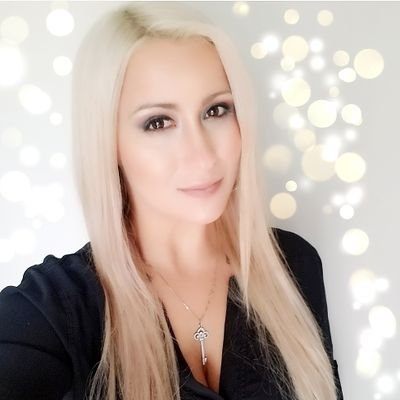 Lynnymit's profile picture. 
