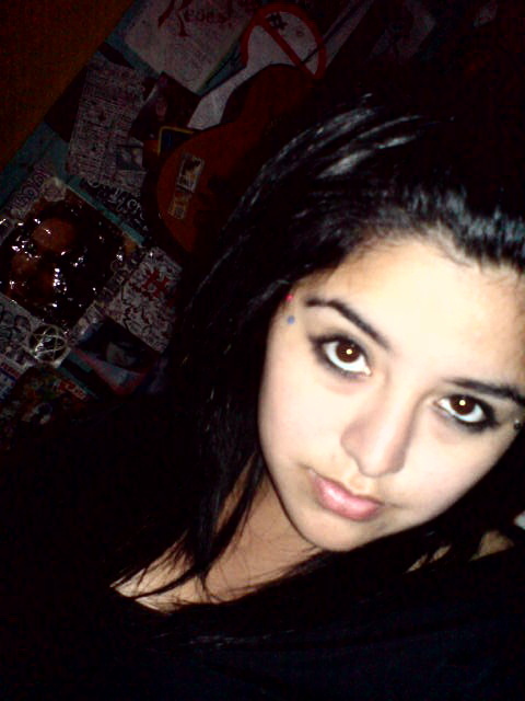 roses_valo's profile picture. mm...