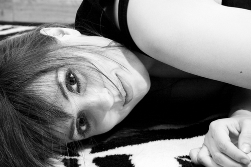 ElviaMoon's profile picture. Como la luna me reinvento cada día, soy menguante, creciente, llena. Busco recobrar tu reflejo. Tuya en 140 caracteres.