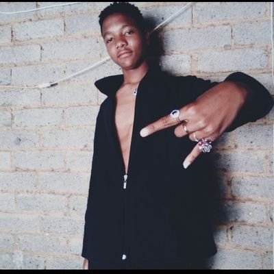 #6Sid3 .Sting Ray - 🔥Recording Artist💯
Bookings: 0735212794 or :Smangalisostingray954@gmail.com
GvngShii'💯.. 📷@StingRayExclusive™