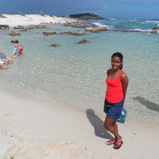 harvestpotluck's profile picture. Capturing the splendor and surprises of life @40mileradius.   Writing poetry that rhythms (sometimes). Loves God, all people, data, innovation and good music.