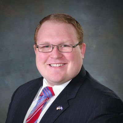 Attorney; LSU Law graduate; proud Louisianian; conservative intellectual. Re-tweets not endorsements.