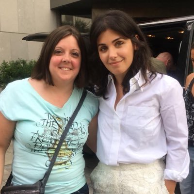 I'm a huge fan of @KatieMelua ! I speak French, Italian and English.