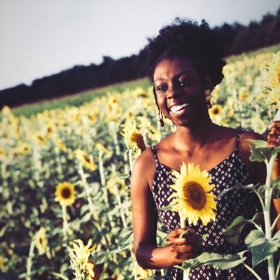 Author | Blogger | Screenwriter | Here to encourage others in their faith 🌻