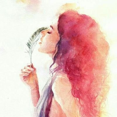 valeria_lamo's profile picture. 