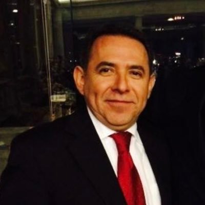 Abogado, consultor y asesor en conflictos del orden civil, familiar y penal, catedratico.