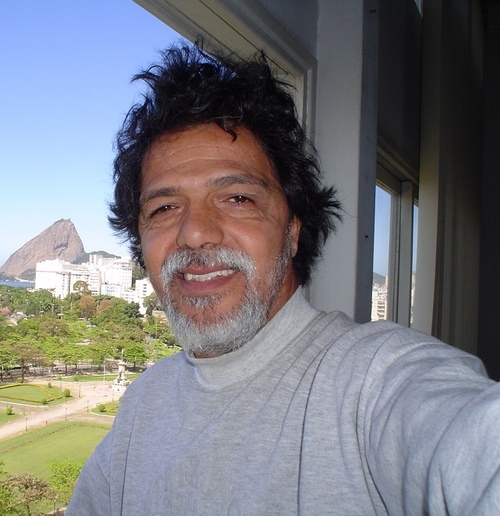 paulusgarcia's profile picture. Crianças, mais vale um projeto antigo bem feito do que um projeto velho com defeito.
beijos

Paulo Garcia