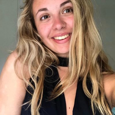 ellamtay's profile picture. 