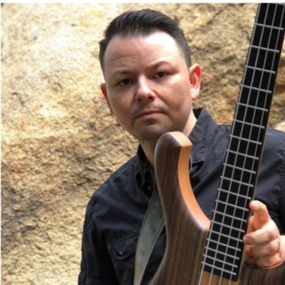 Product & Technical Consultant at @tessnetwork. Vegan. Muso.