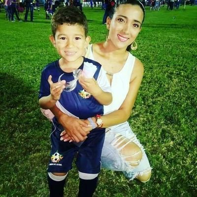 24dkarina's profile picture. Periodista... 
Mamá de Joaquín y Jesús, #MiJugadorFavorito36
Mis opiniones son eso: DE MI PROPIEDAD.