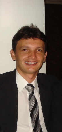 Mestre em Ciências da Computação Pós-Graduado em Redes de Computadores
Tecnólogo em Redes de Computadores