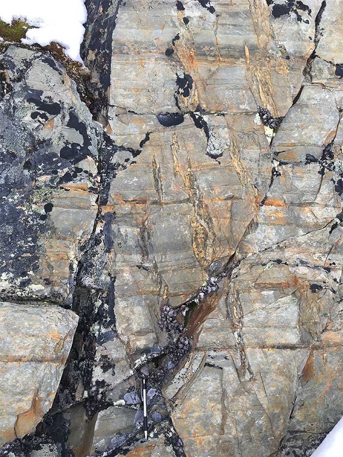 Stratabound Minerals is a precious and base metals company with projects located in the Yukon Territory and New Brunswick, Canada. TSX.V: SB