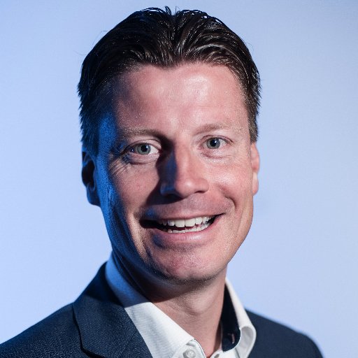 Energiek, gemeente Raalte, sporter: tennis, voetbal, wielrennen, trotse vader, wonend in Raalte.