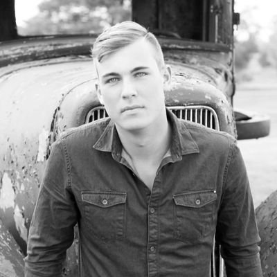 b_breezee's profile picture. Don't worry about tommorow.
Do what you love, and let it be known. 18
FSU 25'