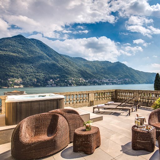 Grand Hotel Imperiale RESORT & SPA _______________________________________________________ Tel. +39 031-346 111
e-mail info@imperialemoltrasio.it