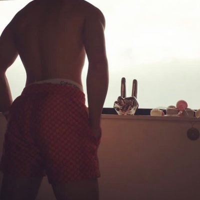 OOH92_'s profile picture. t’aimes pas la paix c’est qu’ta pas fait la guerre