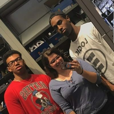 AdrianT02298900's profile picture. loud & proud📣, still Unashamed
Romans 1:16