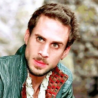 Only son of John of Gaunt and Blanche of Lancaster. Cousin of Richard II. First king of the House of Lancaster. Father of Henry V.