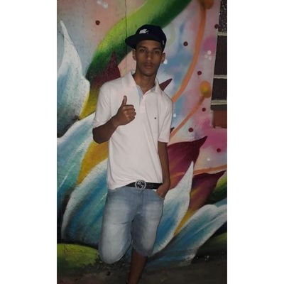 Sempre pelo certo, nunca pelo errado, meu fechamento é Deus pois ele sempre tá do meu lado.🔥🙏