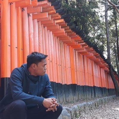 wiscapades's profile picture. Still in the pursuit of happiness.