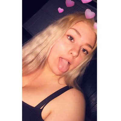 lexiblain24's profile picture. just be happy they hate that 💕