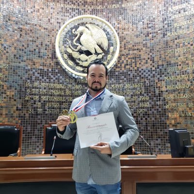 Docente de nivel básico, medio superior y Superior, formador en investigación temprana