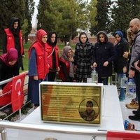 Esra Ürüt (@urutesra) Twitter profile photo