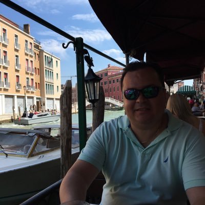 gesauceda's profile picture. Un guerrero no pregunta cuántos son sus enemigos, sino dónde están.