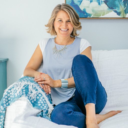 Sought after Medical Intuitive and Master Footzonologist®
Specializing in: #chronicillness #mysteryillness, #cancer #neurologicaldisorders #footzoning