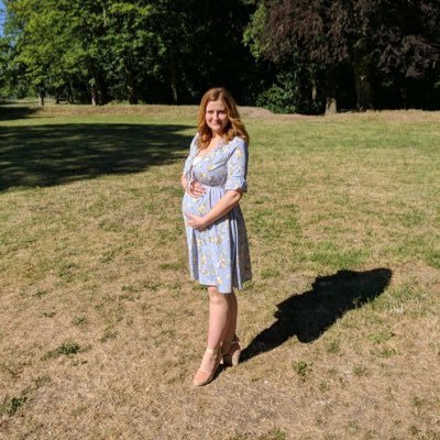 MommingAbroad's profile picture. DD: 3 Sep 2018 🤰🧚‍♀️👶 Figure Skating/German literature/Second Language Pedagogy/Dachshund enthusiast. #bostonstrong