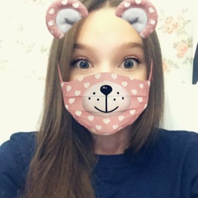 julia_meller's profile picture. 