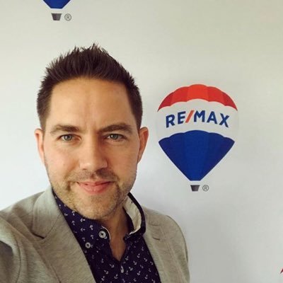 REALTOR @REMAXCamosun since 2008. Your guide to #VictoriaBC 🇨🇦 #REMAX Hall of Fame 🏆 Sellers, Buyers, MilitaryRelocation 250.744.3301 Search listings now👇🏻