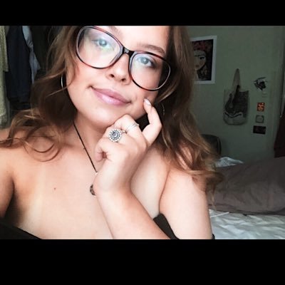 krod923's profile picture. I worked at the Cheesecake Factory for 1 day.