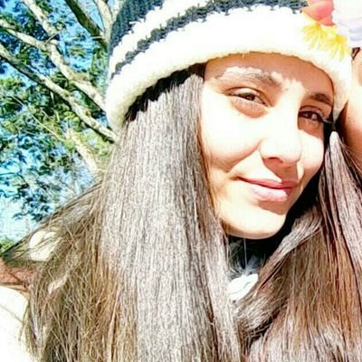 Sagitariana♡ 16 aninhos,
amo escrever ^^
lutando pelo melhor