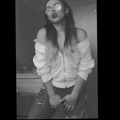 BuseeBeslii's profile picture. İnziva. 🐚