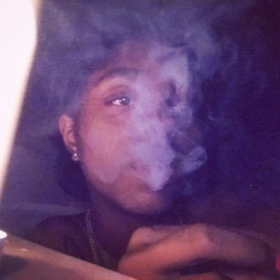 Aye_Amour's profile picture. 💙