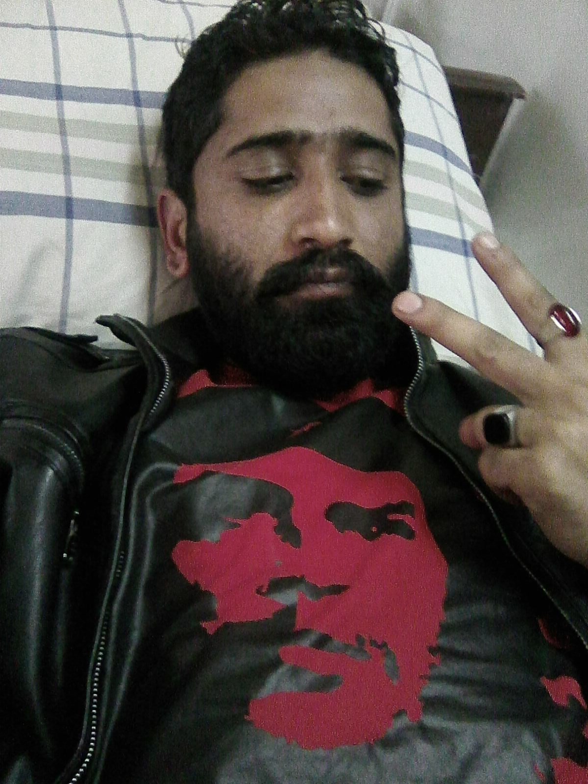 Mehranfarooq9's profile picture. 