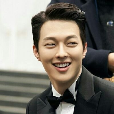 itsMartinJung's profile picture. Jodi Choi's second lead. Popular and hearthrob, history dept. senior. #JangKiYong's Fan account
#GoBackCouple roleplayer. @AsianovelaRP @KpmlyaAsianvela